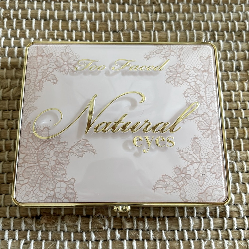 Too Faced Natural Eyes